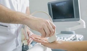 diagnosis of finger joint pain